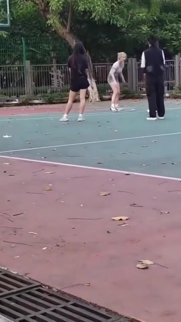 上来就背打女生的男人，真的活该没有女朋友啊